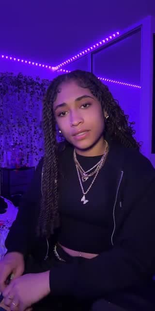 lets fill this gallery n vibe 🥰