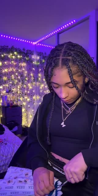 lets fill this gallery n vibe 🥰