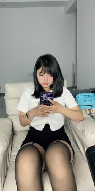 chat host. dance host