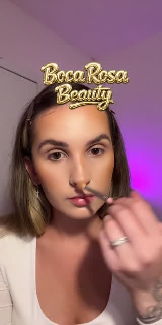 TikTok live: BOCA ROSA BEAUTY  🎀✨ by @nahmoana