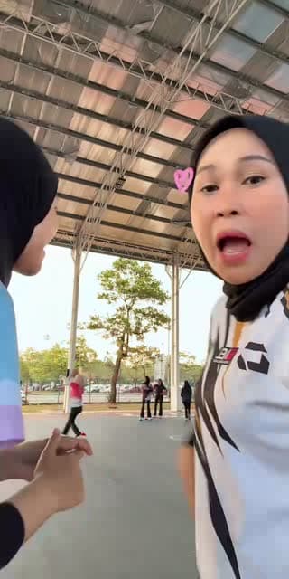 TikTok live: Hello by @haffina.f2
