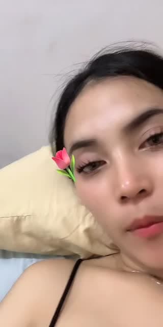 TikTok live: Hllooo by @newrulllllllllll