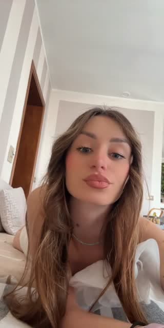@aurora___1999 TikTok live from 2026-05-03