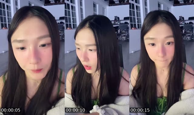 TikTok live: 🤓 by @eeravenn