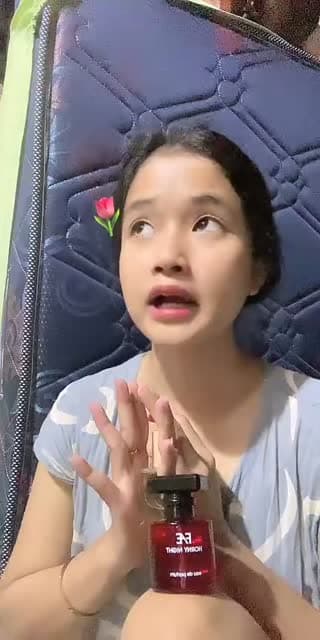 TikTok live: yuu co der by @faeessence