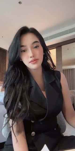 TikTok live: Cari suami by @vinxzzz__