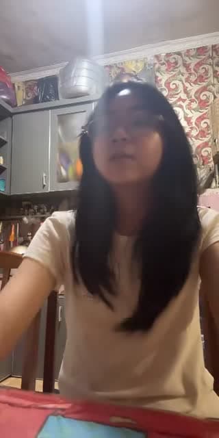 TikTok live: hola by @a.littleflowers