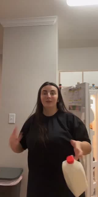 TikTok live: Chillin by @stassiehtx