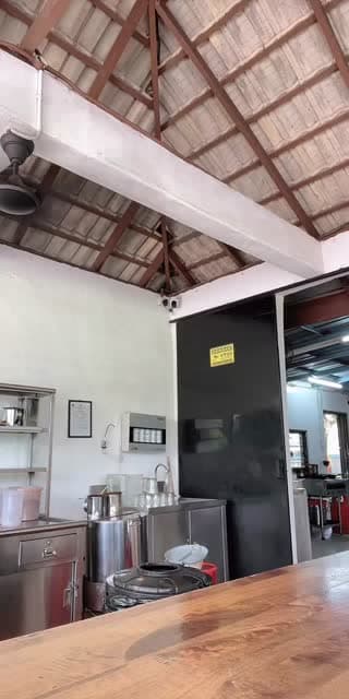 Buka setiap hari