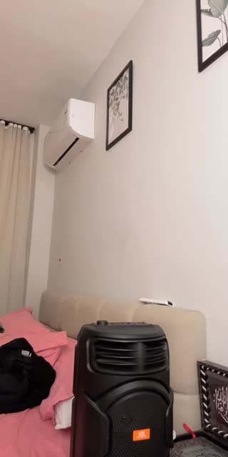 @bellaadeeb TikTok live from 2026-05-12
