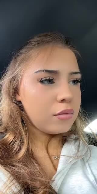 @scarlet_may16 TikTok live stream