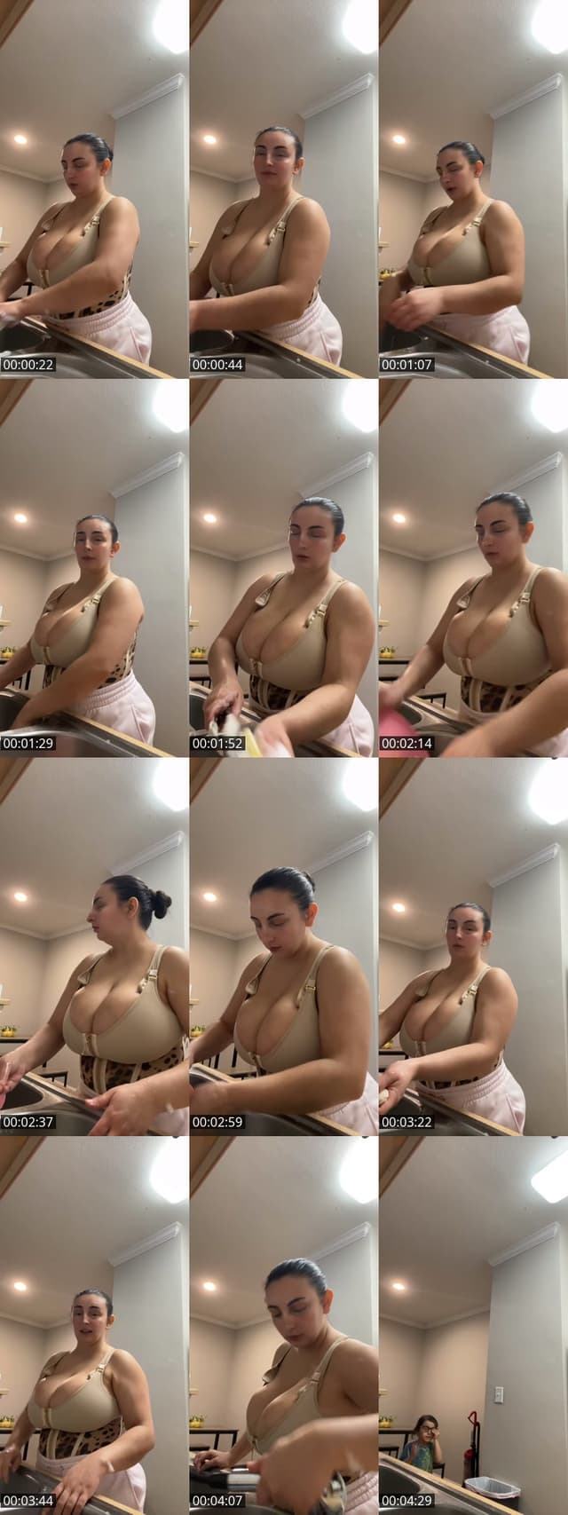 TikTok live: Cookin n Jammin by @stassiehtx