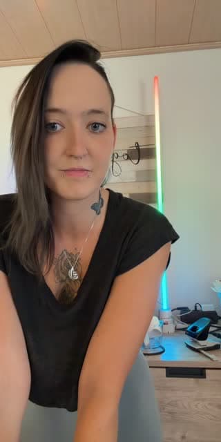 @stillhere.steady TikTok live stream