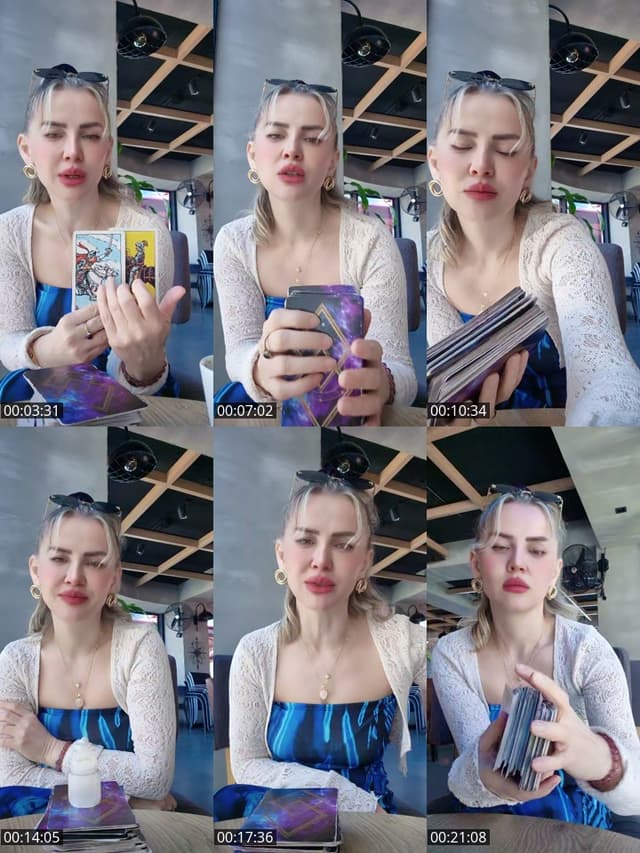 TikTok live: tarot by @ajnatarot