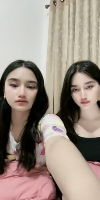 Dari kontak anda