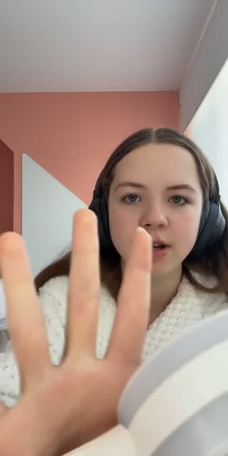 Hi come chat with me - @_maria.388_