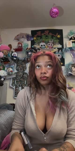 TikTok live: Dime Cositas Lindas 🌌🩵 by @shestruu