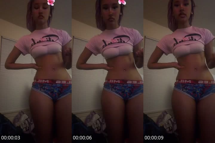 @itsakaylaj TikTok live stream
