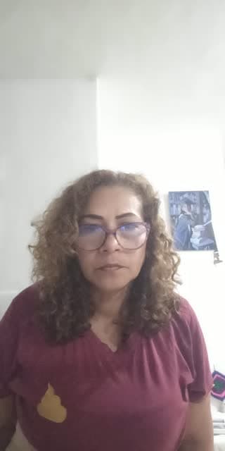 TikTok live: hablando con mayores de 18 by @carolina.orozco1417