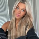 @courtneycd