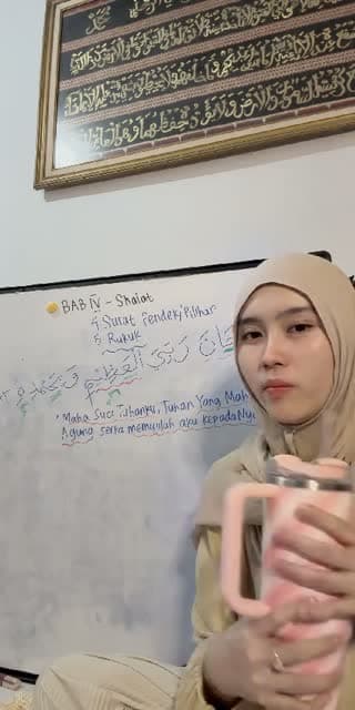 TikTok live: Belajar perbaiki bacaan shalat🥹 by @itsbutterfai
