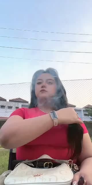 @retno_cahyani22 TikTok live stream