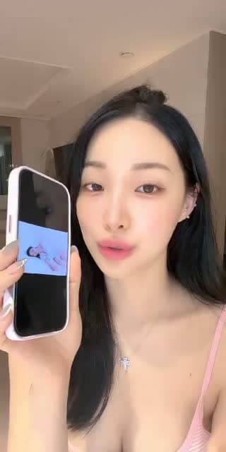 @sae.rok TikTok live stream