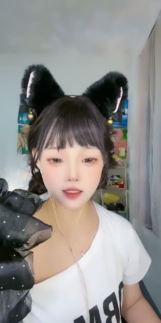 8成新主播 - @wanzidaren1999