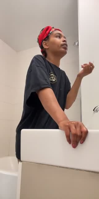 @peanutbutterlovr3 TikTok live stream