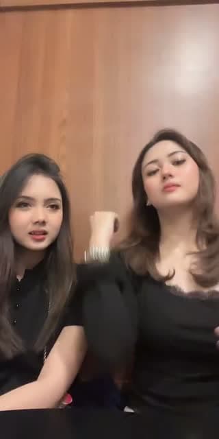 @pictofpic TikTok live