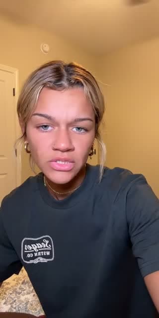 TikTok live: Get in here😛😛 by @courtneycd