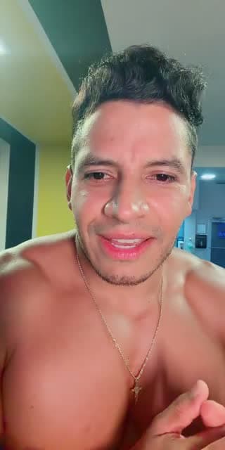 @leochocolat11 TikTok live stream