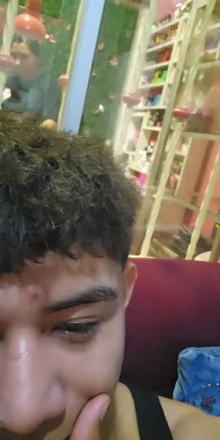 TikTok live: hola siuuuu by @zamorajosue19
