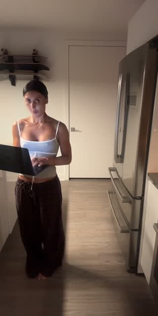 @notsnaxy TikTok live stream