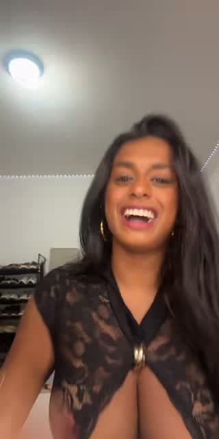 @emily_santtt TikTok live