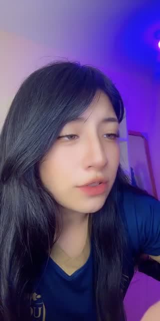 @valzuky TikTok live stream