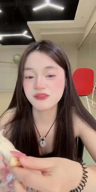 @peach16800 TikTok live