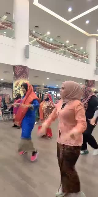 @ziecinta TikTok live stream
