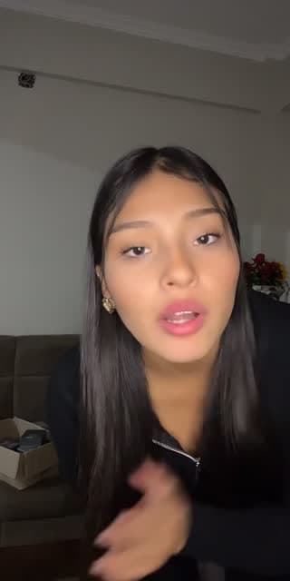 TikTok live: Perfumes de mujer y de hombre by @alondrx_097