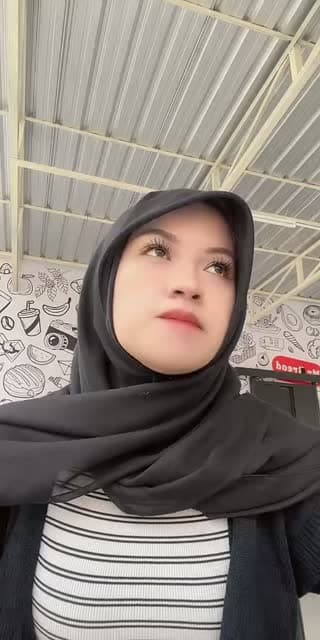 @florvenka TikTok live
