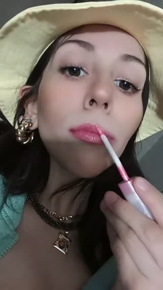 @valerialuevano10jj TikTok live