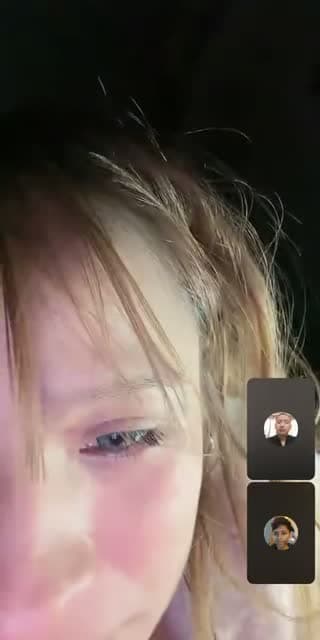 TikTok live: Holiiiii saludaaaa 🙈 by @luam_m