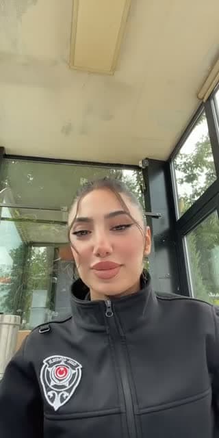 @semakndsvrr65 TikTok live stream