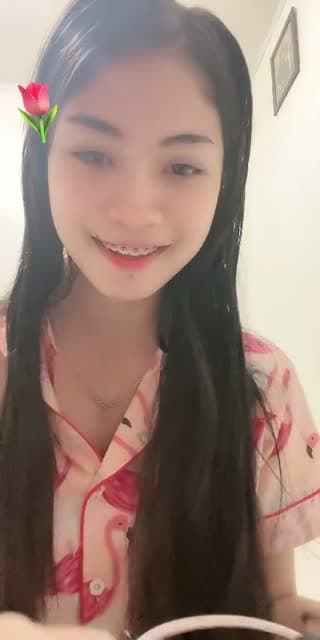 @choco.ch11ps TikTok live stream