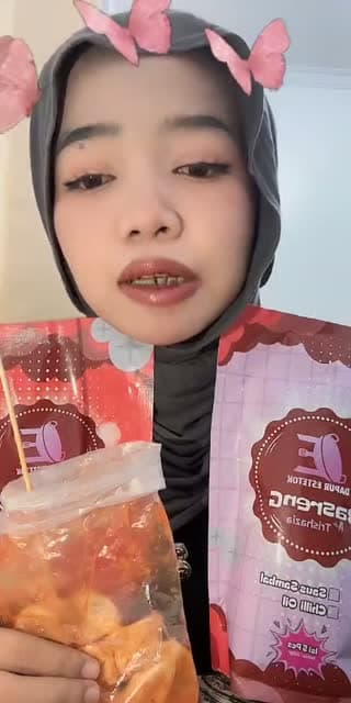 @trishaaazia TikTok live stream