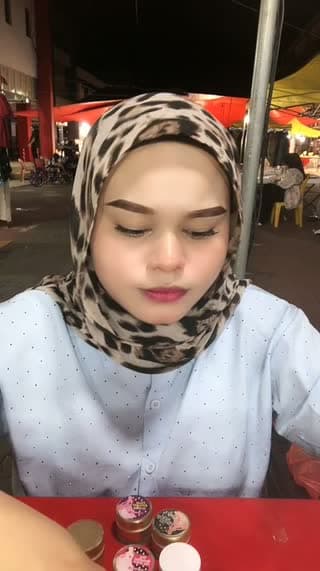 meh bli set rawat muka nga adek - @geesnowwhite_2