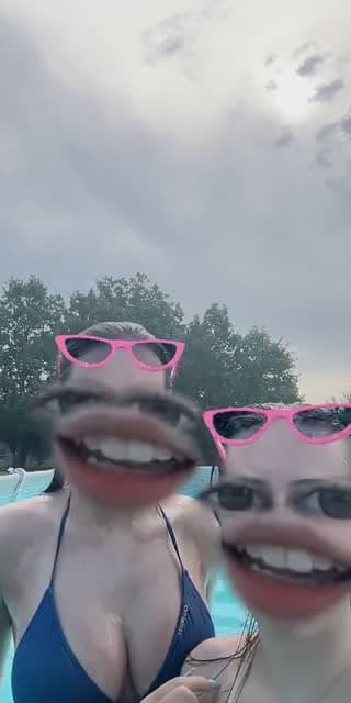 @ely3gia TikTok live