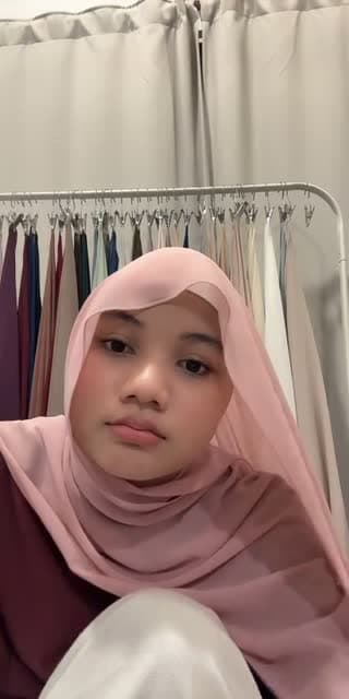 @ntsyazmn TikTok live stream