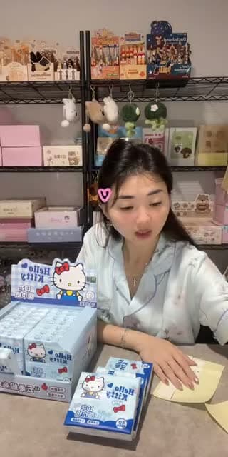 TikTok live: Triall barang baruu 🤗 by @melfannyfonna