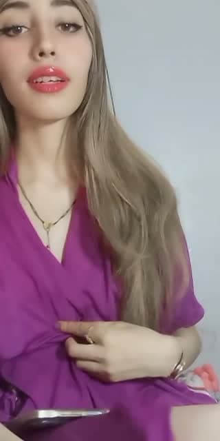 @queen1.735 TikTok live